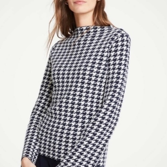 NWT Ann Taylor Navy & Cream Gingham Sweater Size XXSP - Picture 1 of 8